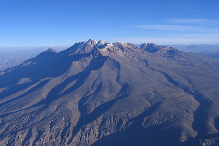 Ascension “facile” du volcan Chachani au Pérou