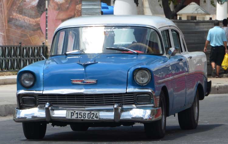 Magnifique collection de vieilles voitures à Cuba
